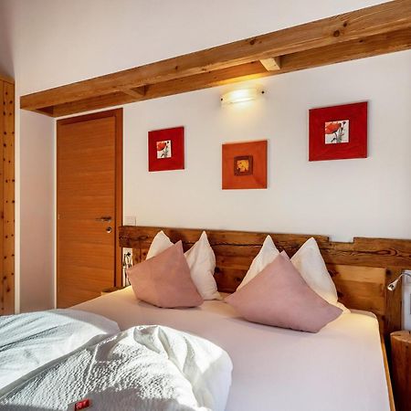 Ferienhaus Larch Soge Apt Karin Racines Dış mekan fotoğraf