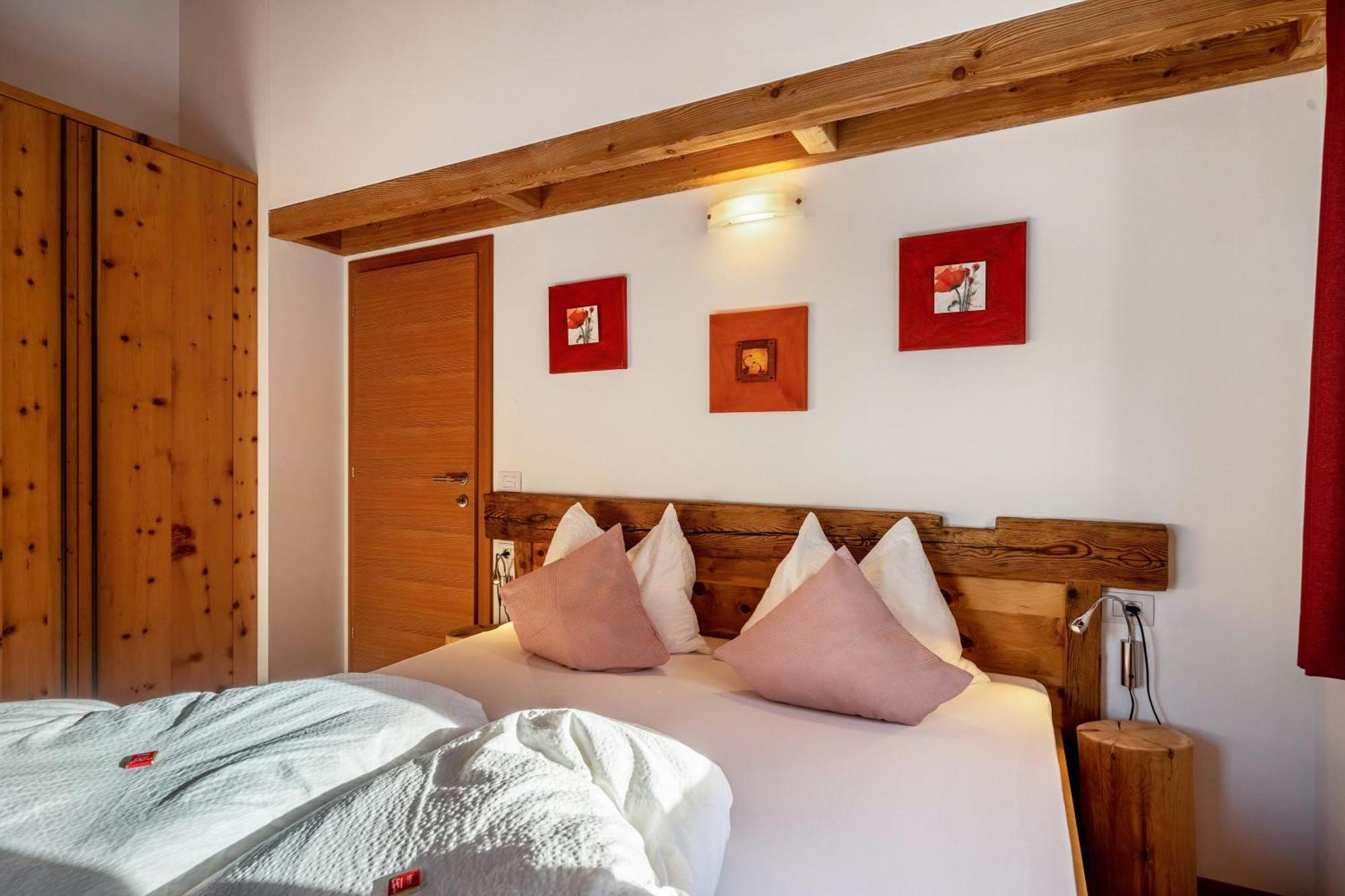 Ferienhaus Larch Soge Apt Karin Racines Dış mekan fotoğraf