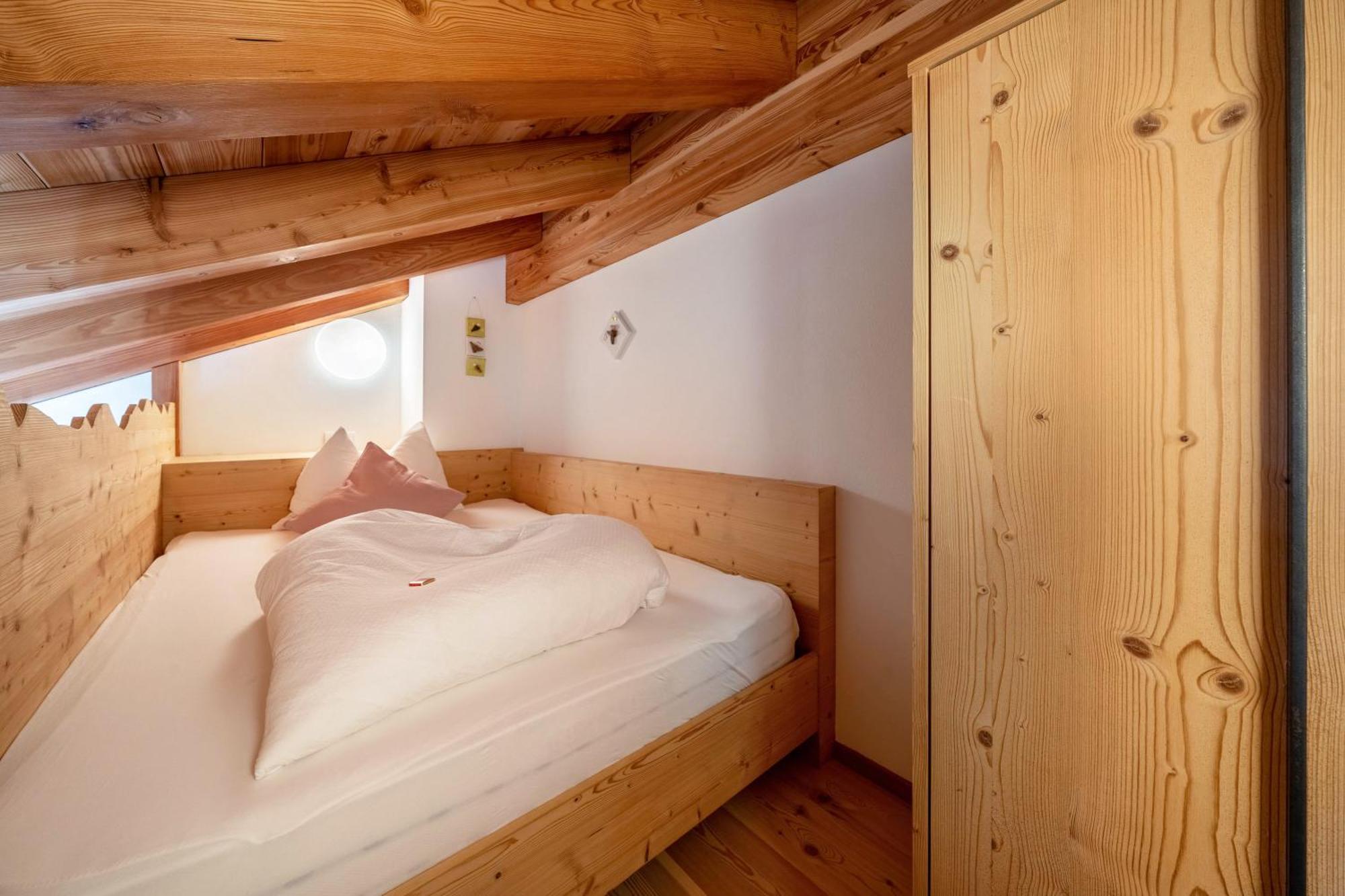 Ferienhaus Larch Soge Apt Karin Racines Dış mekan fotoğraf
