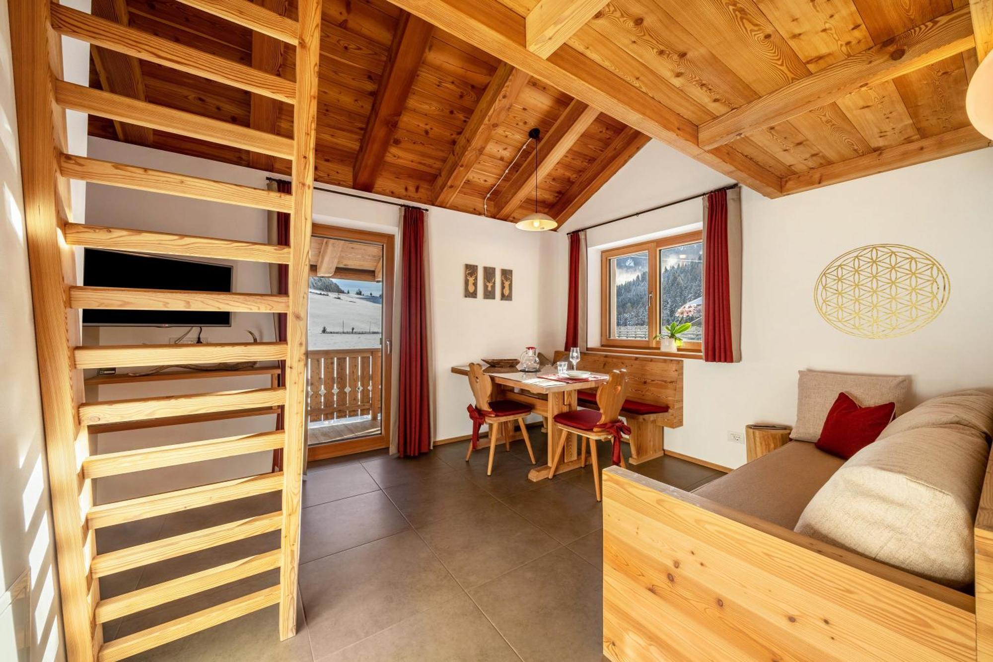 Ferienhaus Larch Soge Apt Karin Racines Dış mekan fotoğraf