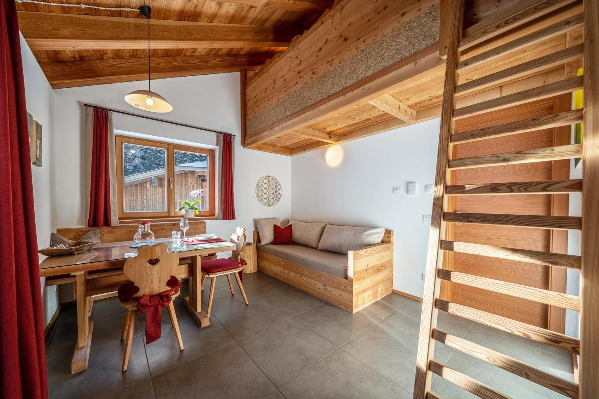 Ferienhaus Larch Soge Apt Karin Racines Dış mekan fotoğraf