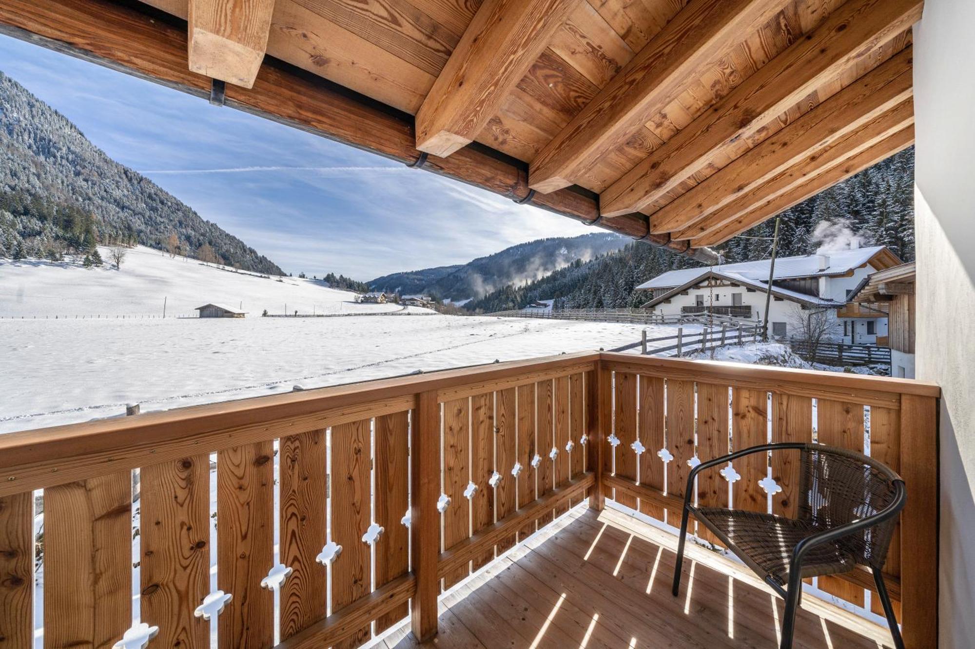Ferienhaus Larch Soge Apt Karin Racines Dış mekan fotoğraf