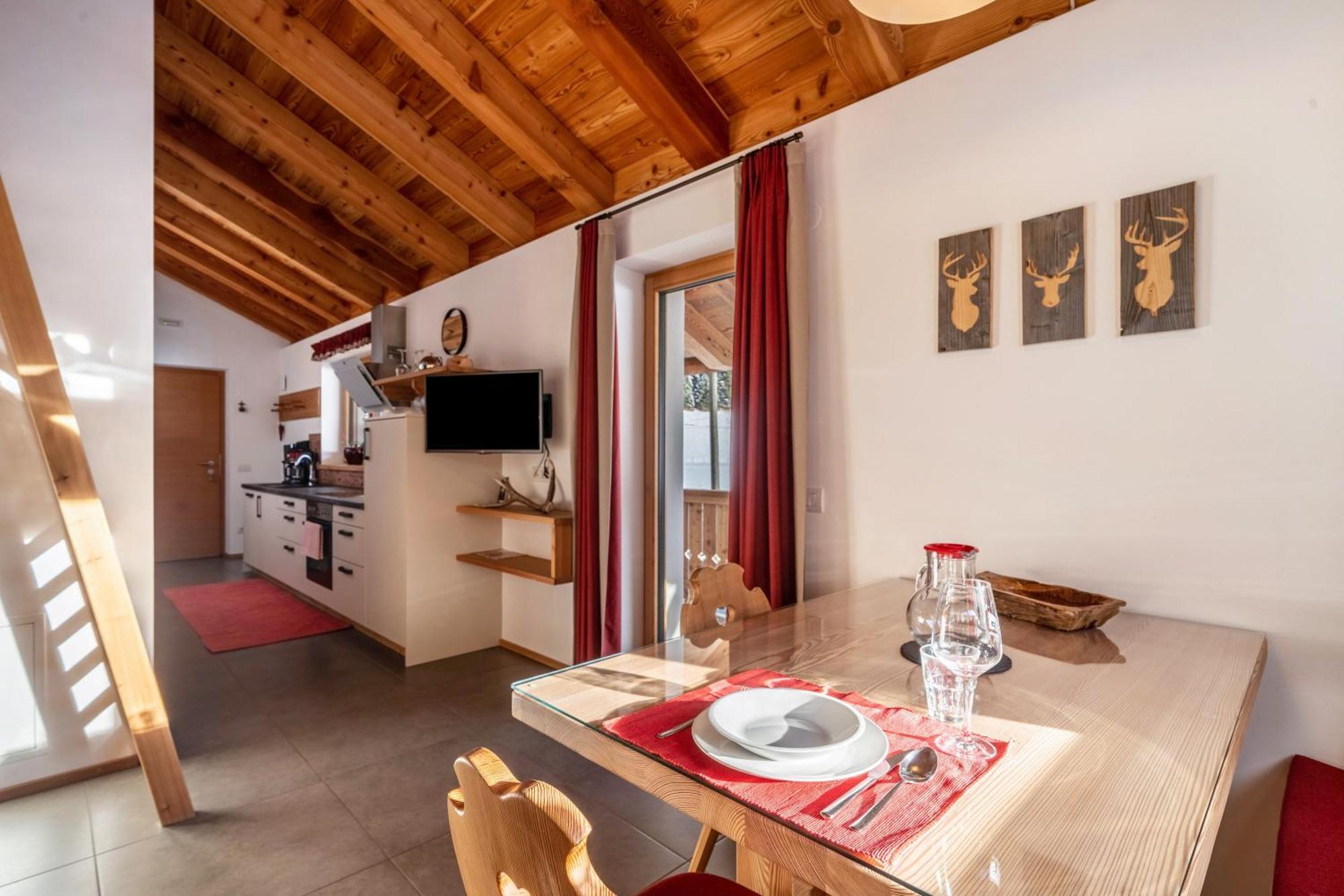 Ferienhaus Larch Soge Apt Karin Racines Dış mekan fotoğraf